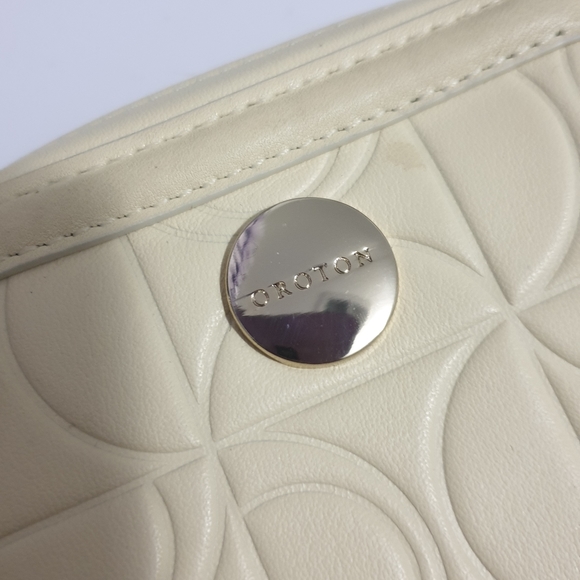NEW Oroton cream ziparound coin purse. - Picture 5 of 11